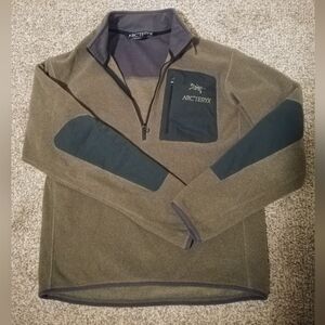 Arc'teryx Forest Green Fleece with Black Details